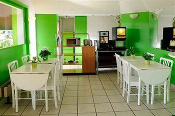 Lemon Hotel Dreux Chartres Екстериор снимка