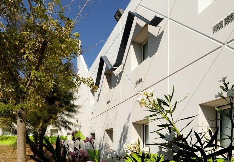 Lemon Hotel Dreux Chartres Екстериор снимка